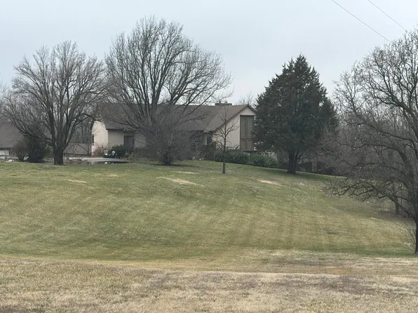 4101 Graphic Arts Rd, Emporia, KS 66801