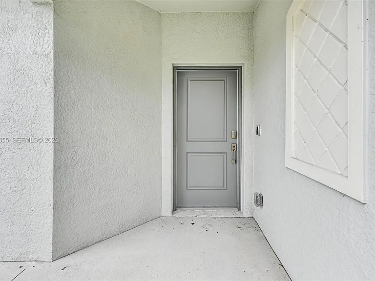 20545 Hazelnut Ct S — Photo 5