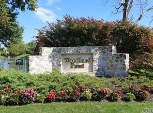 3 Clubhouse Ct UNIT 3, Woodbury, NY 11797