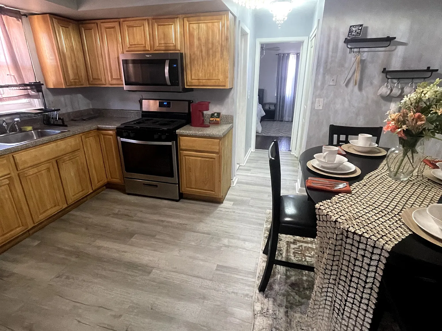 1 bed, 900 sqft, $2,500 — Photo 1