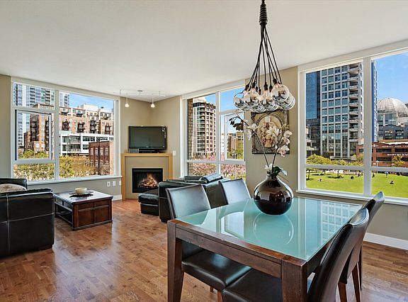 4th image of 325 7th Ave Unit 304