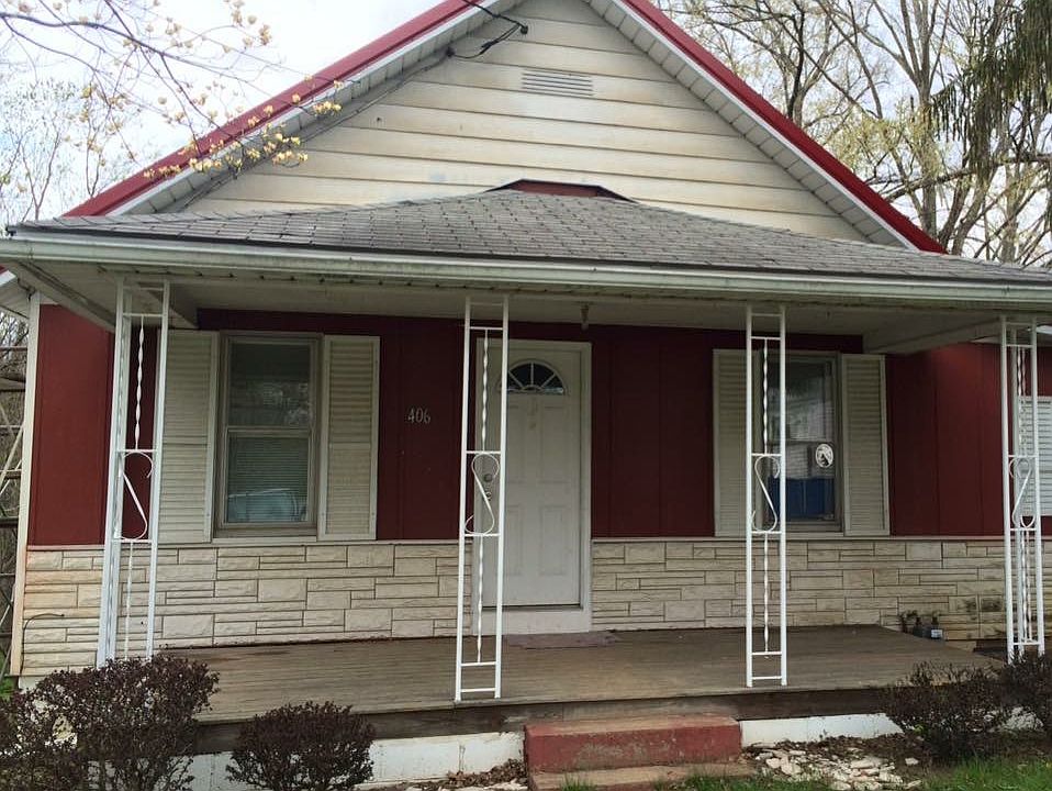 1st image of 406 Locust Ct