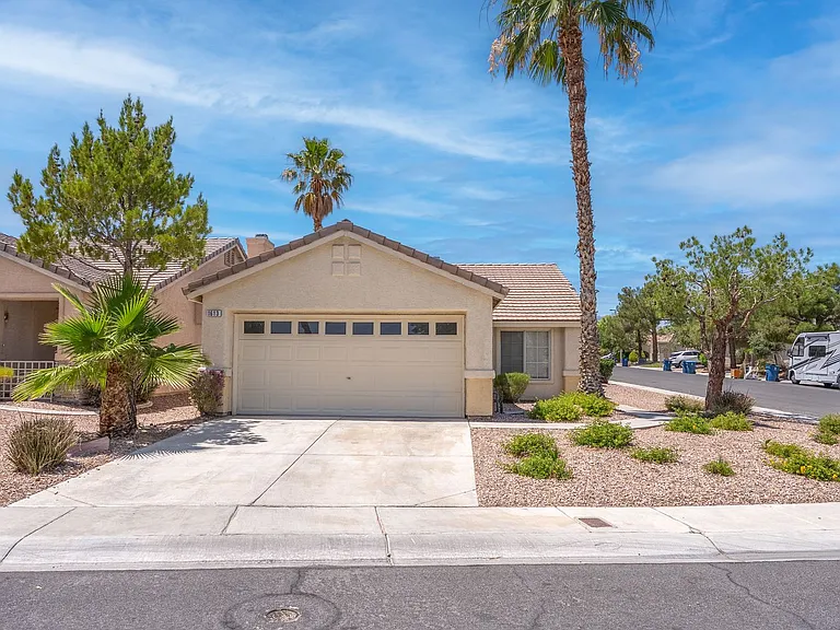 1613 Cathedral Peak Ct — Photo 1