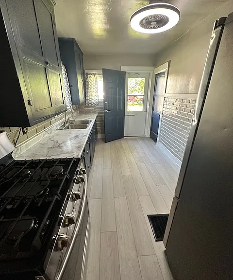 1605 Navajo St — Photo 11