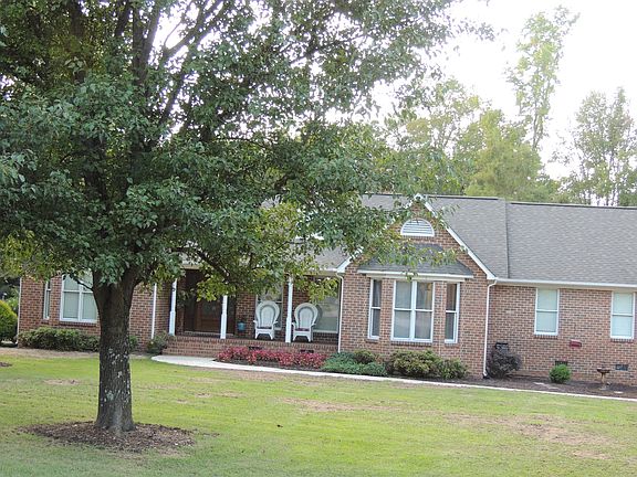 2nd image of 760 Kendall Dr