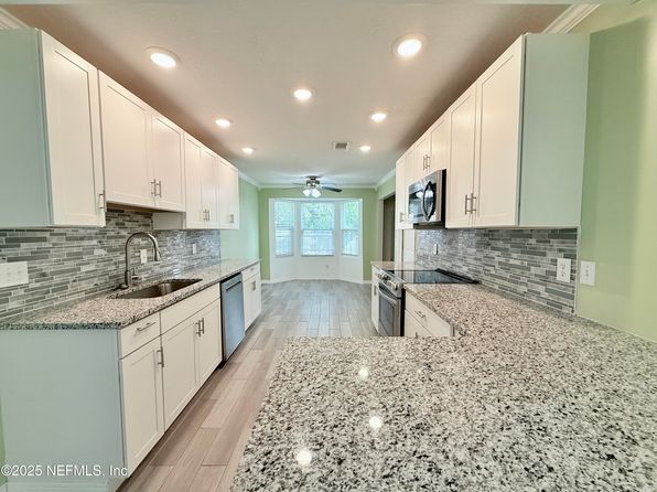 10373 Windfern Ct N