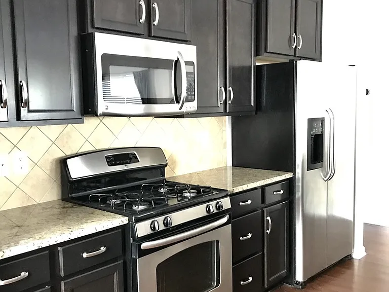 2041 Maybelles Ln — Photo 6