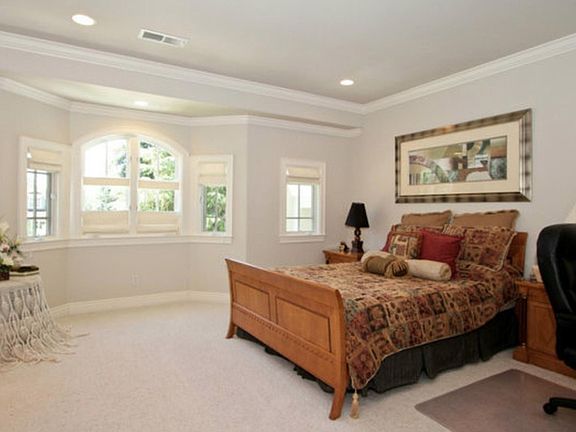 3rd image of 81 Adam Way