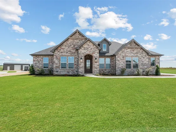 108 Emma Ct, Decatur, TX 76234