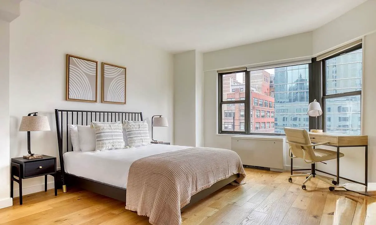 279 East 44th Street — Photo 1