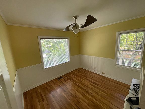 5th image of 1323 E Logan Ave
