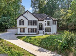 110 Hearthstone Dr, Woodstock, GA 30189