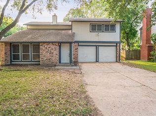 15132 McConn St, Webster, TX 77598