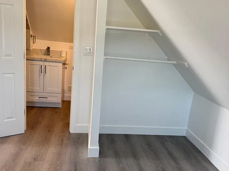 937 Cedar St — Photo 6