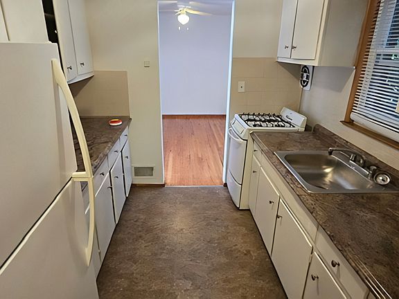 3rd image of 1385 Nottingham Way APT 6