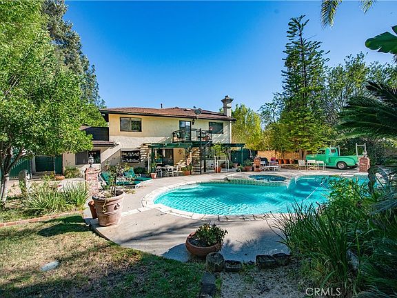 3rd image of 10052 Nita Ave