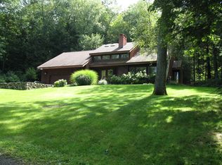 2 Evergreen Ln, Roxbury, CT 06783