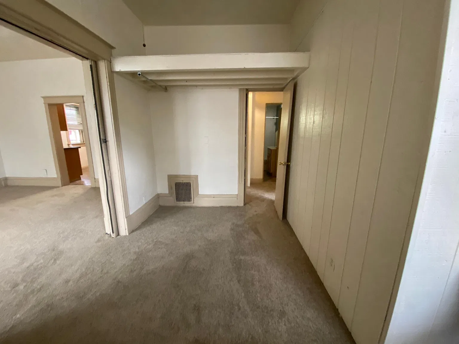 5 bed, 1496 sqft, $10,000 — Photo 3