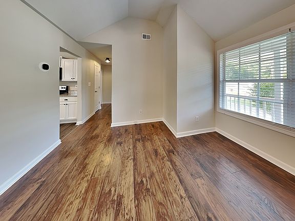 4th image of 221 Taylor Ridge Trl