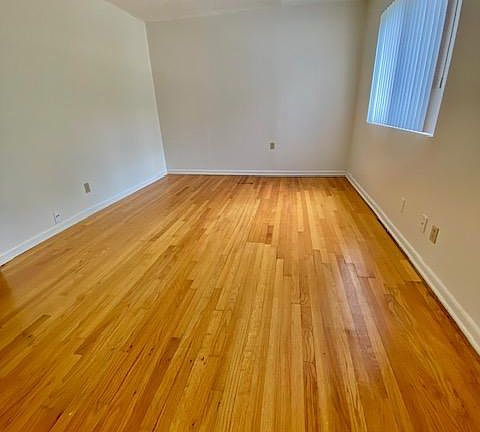4th image of 4201 Harrison St