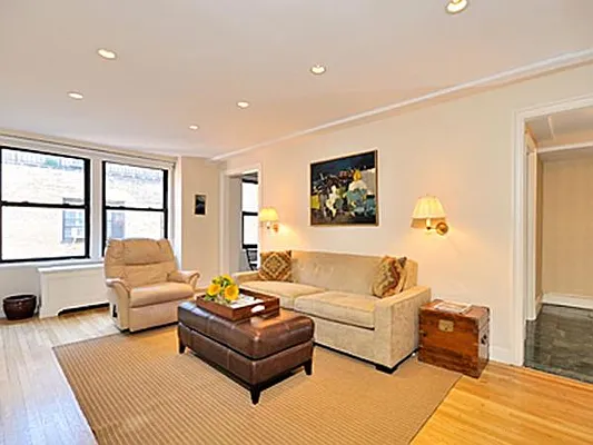 Sold by Helen Downey, LREB | media 11