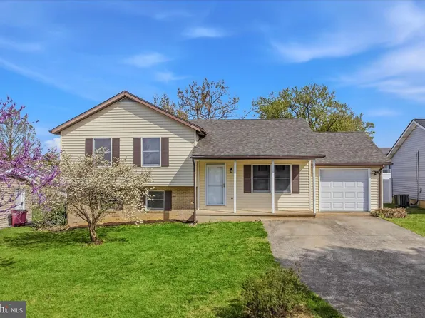 165 Beauregard Blvd, Charles Town, WV 25414