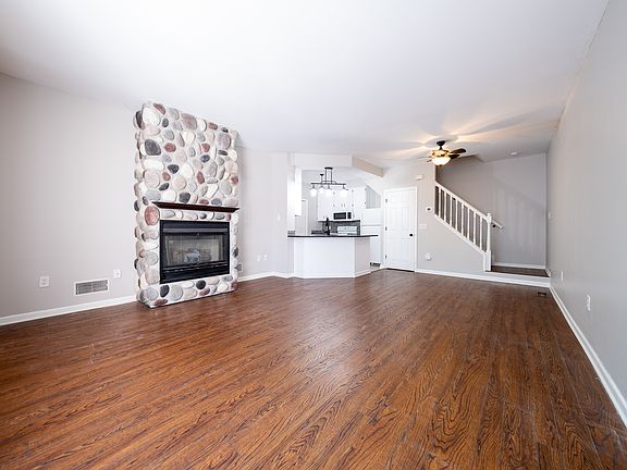 2nd image of 15345 Greenhaven Ln APT 105