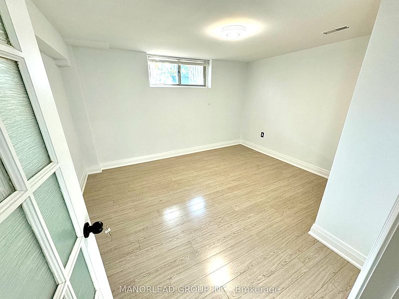 Toronto House for rent - 5 Bedrooms — photo 15