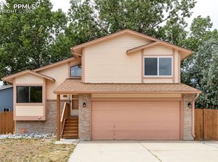 920 Hartell Dr, Colorado Springs, CO 80911
