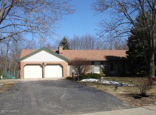 410 Fairfield Dr, Dowagiac, MI 49047