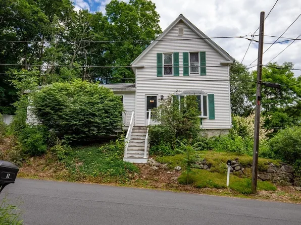 55 Nassau St, Dracut, MA 01826