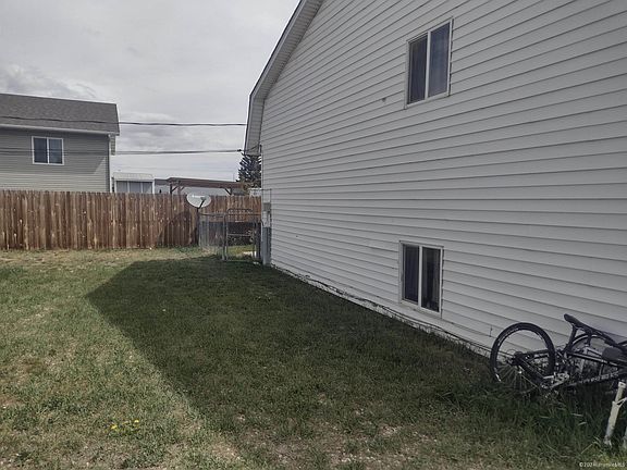3rd image of 2371 Harrison St