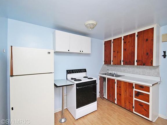5th image of 2321 Parkview Ave