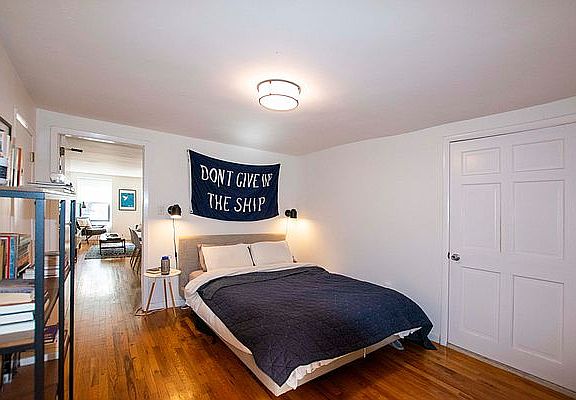 3rd image of 415 Sackett St #1