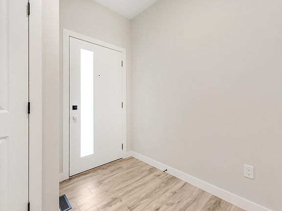 4th image of 4643 17th Ave SW