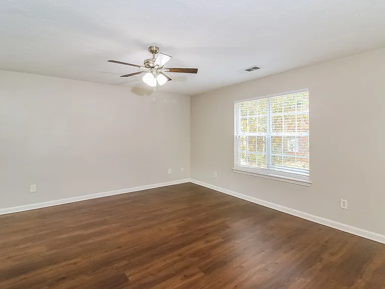 1114 Dunaway Dr — Photo 6