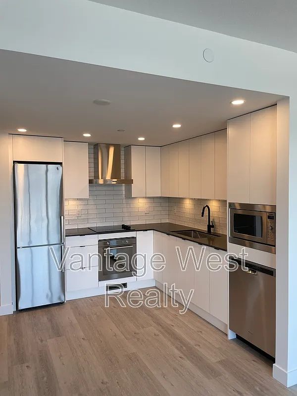 1 bed, 1.0 bath, 593 sqft, $2,195 — Photo 2