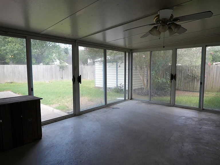 19419 Stamford Dr — Photo 16