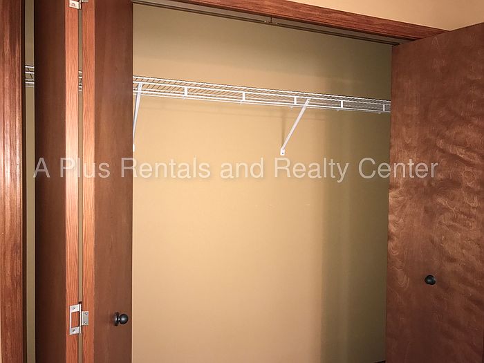 2nd image of 4509 E 53rd St