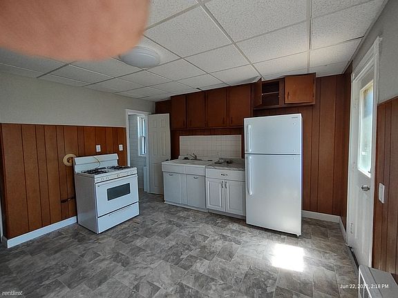 114 Moore #2 Boston - East Boston Shared Unit Photo 6