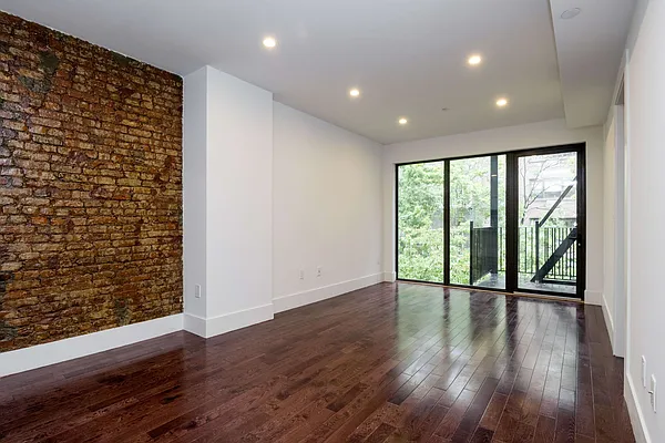 Rented by Compass | media 12