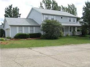 106 Monterey Ln, Cross Lanes, WV 25313