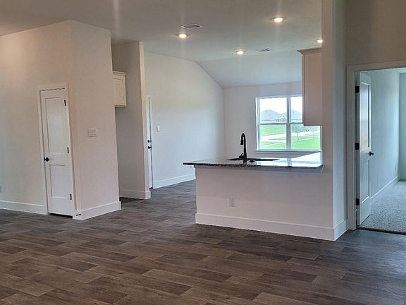 4th image of 4313 Leslies Way
