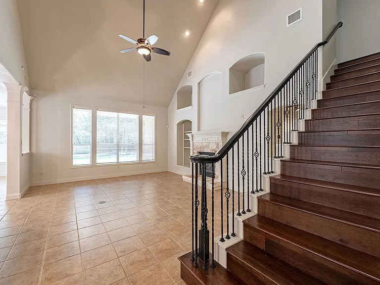 7909 Adelaide Dr — Photo 7