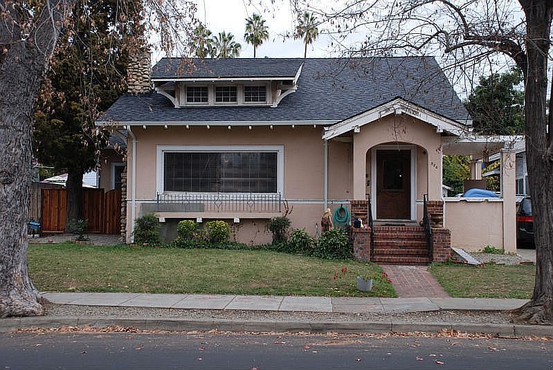1st image of 284 S 16th St
