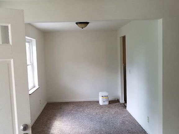3rd image of 3280 Warfield Ave