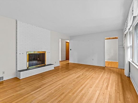 3rd image of 97 South Street