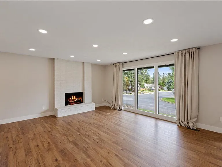 3404 S Altamont St — Photo 2