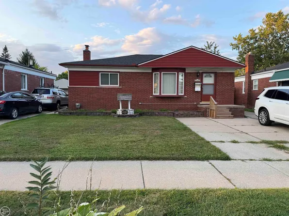 21419 E Thirteen Mile Rd, Saint Clair Shores, MI 48082