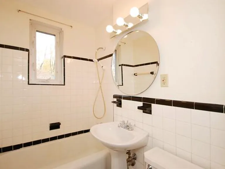 150 Beaconsfield Rd #1 — Photo 6